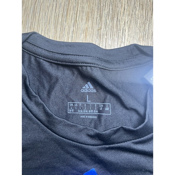 Adidas Women's Standard CF Vintage World‎ Pre-Game T-Shirt, Black/Fc Montreal L - Picture 3 of 6